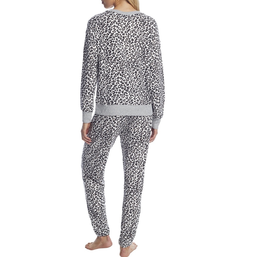 Splendid leopard Animal print joggers 2 piece pajama set - white,black,pink - M - Picture 2 of 2